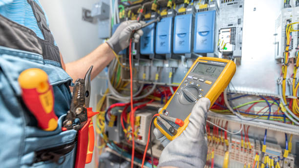 Best Affordable Emergency Electrician  in Amory, MS